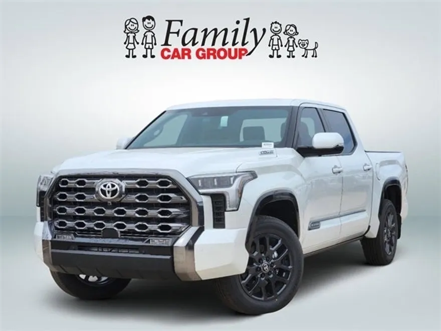 2025 Toyota Tundra Platinum photo 1
