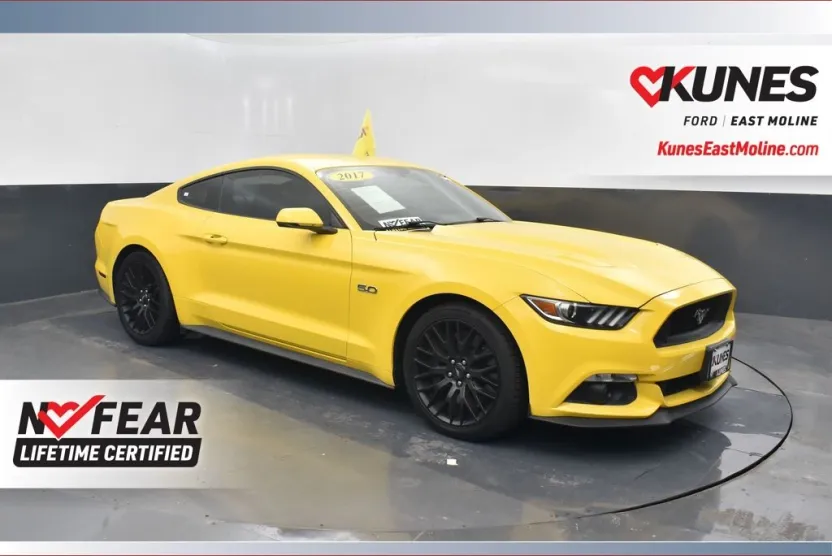 2017 Ford Mustang GT Premium photo 1