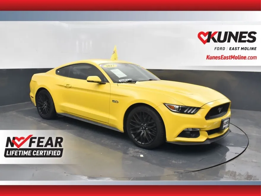 2017 Ford Mustang GT Premium photo 1