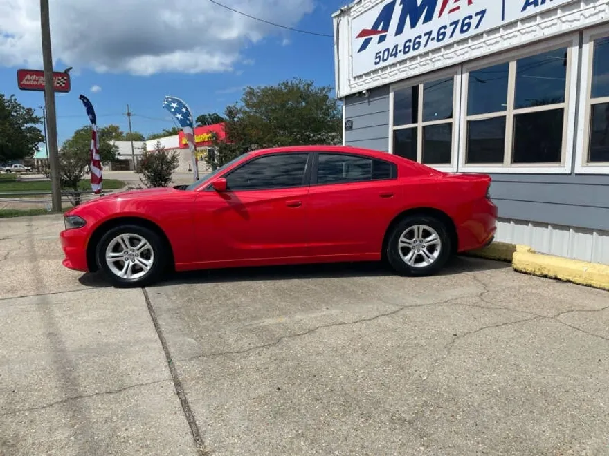 2019 Dodge Charger SXT photo 1