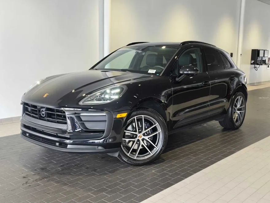 2024 Porsche Macan Base photo 1
