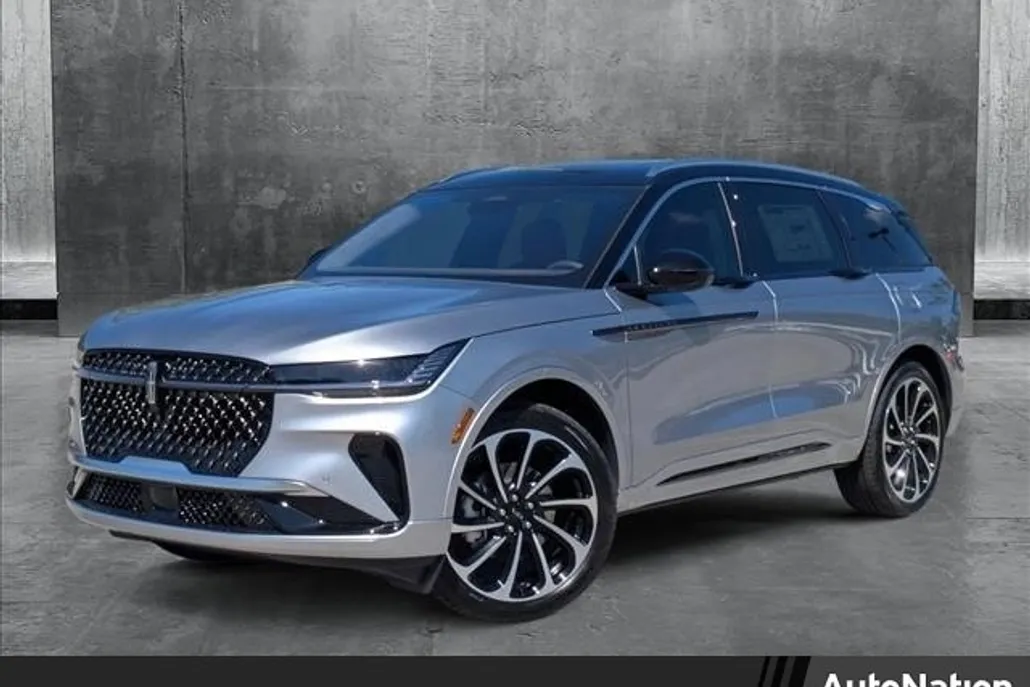 2025 Lincoln Nautilus Black Label photo 1