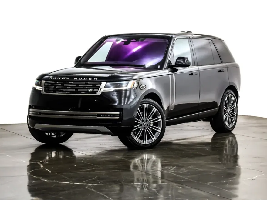 2023 Land Rover Range Rover SE photo 1