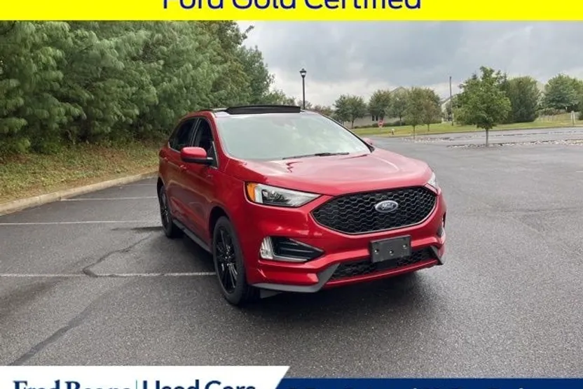 2022 Ford Edge ST photo 1