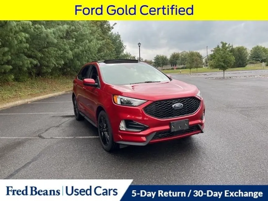 2022 Ford Edge ST photo 1