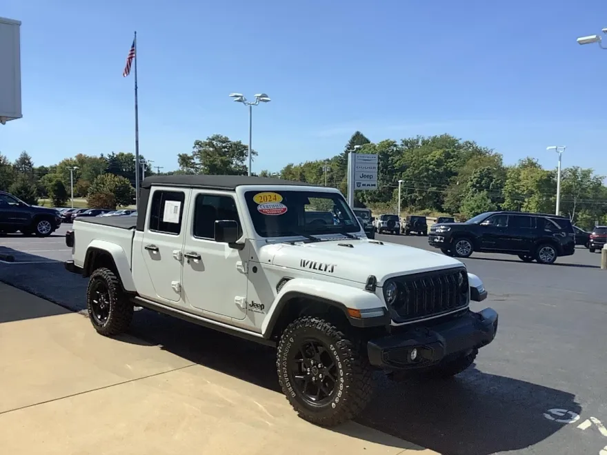 2024 Jeep Gladiator Willys photo 1