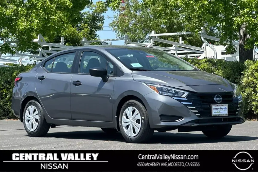 2025 Nissan Versa S photo 1