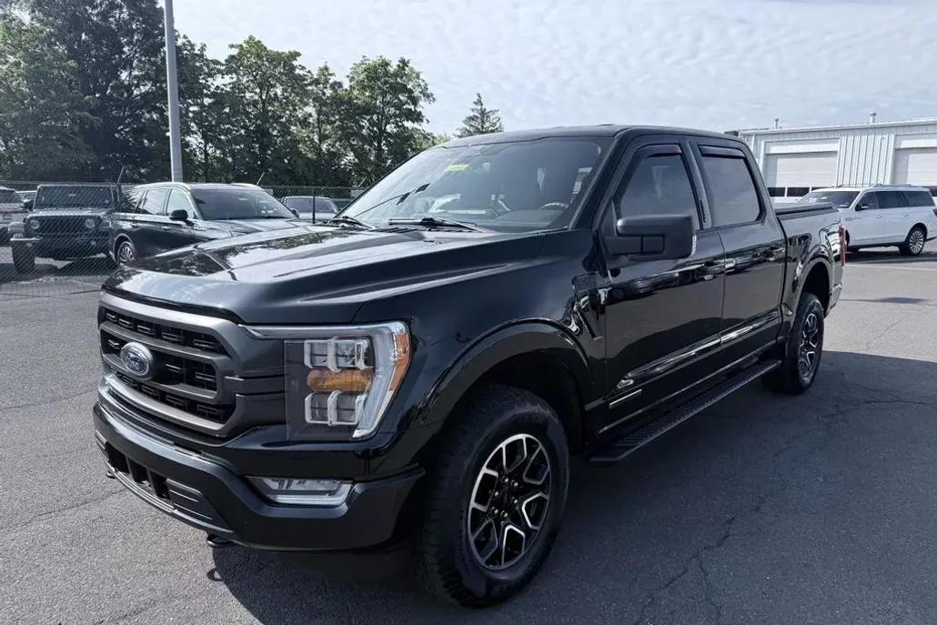 2023 Ford F-150 XLT photo 1