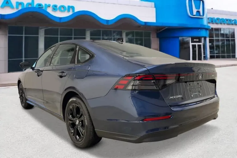 2025 Honda Accord SE photo 1