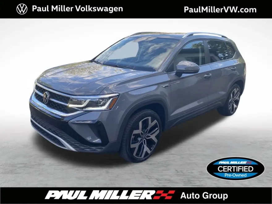 2022 Volkswagen Taos SEL photo 1