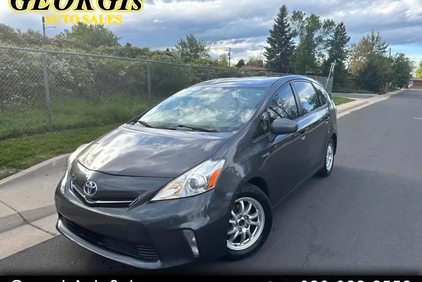 2014 Toyota Prius V photo 1