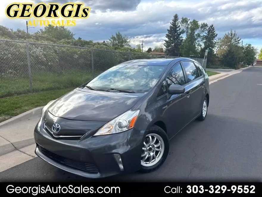 2014 Toyota Prius V photo 1