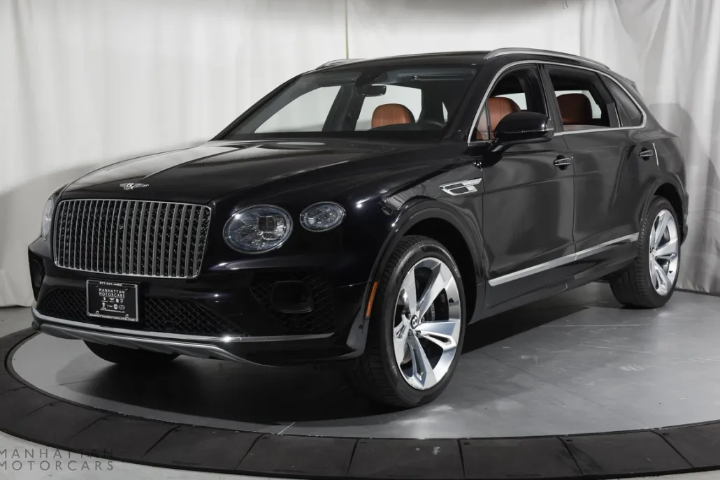 2023 Bentley Bentayga EWB photo 1