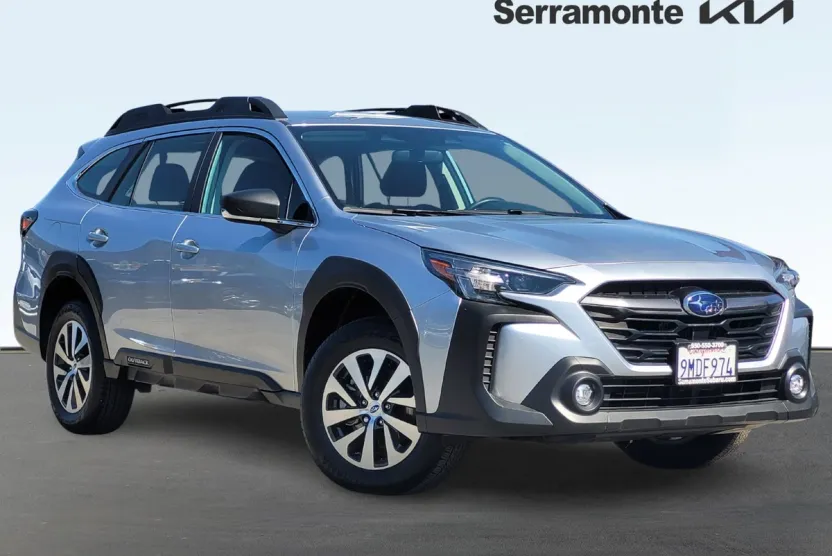 2025 Subaru Outback 2.5i photo 1