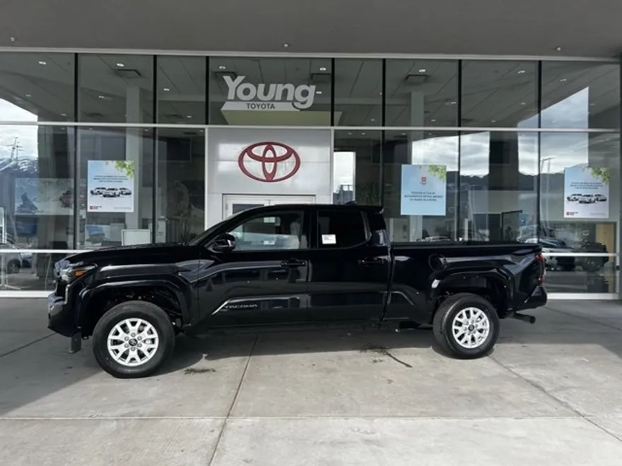 2025 Toyota Tacoma SR5 Double Cab photo 1