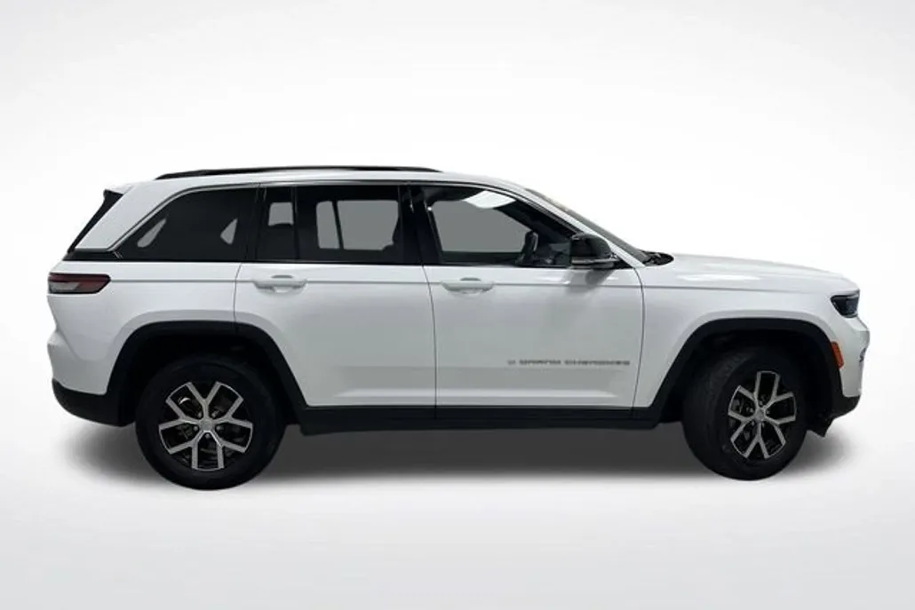 2024 Jeep Grand Cherokee Limited photo 1