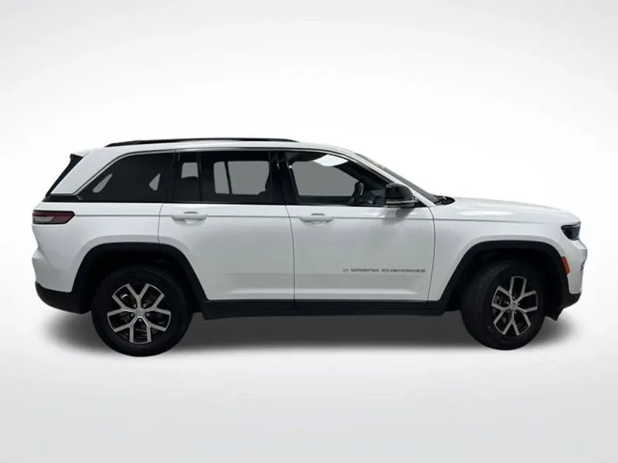 2024 Jeep Grand Cherokee Limited photo 1