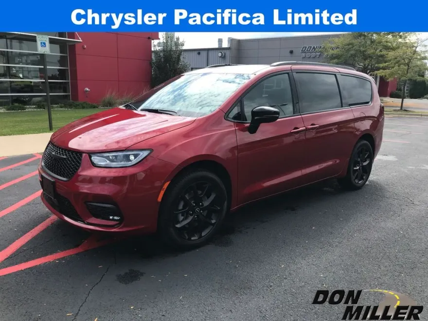 2026 Chrysler Pacifica Limited photo 1