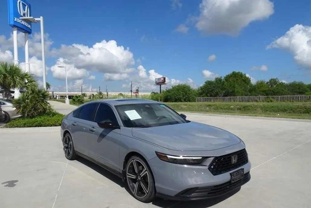 2023 Honda Accord Hybrid Sport photo 1
