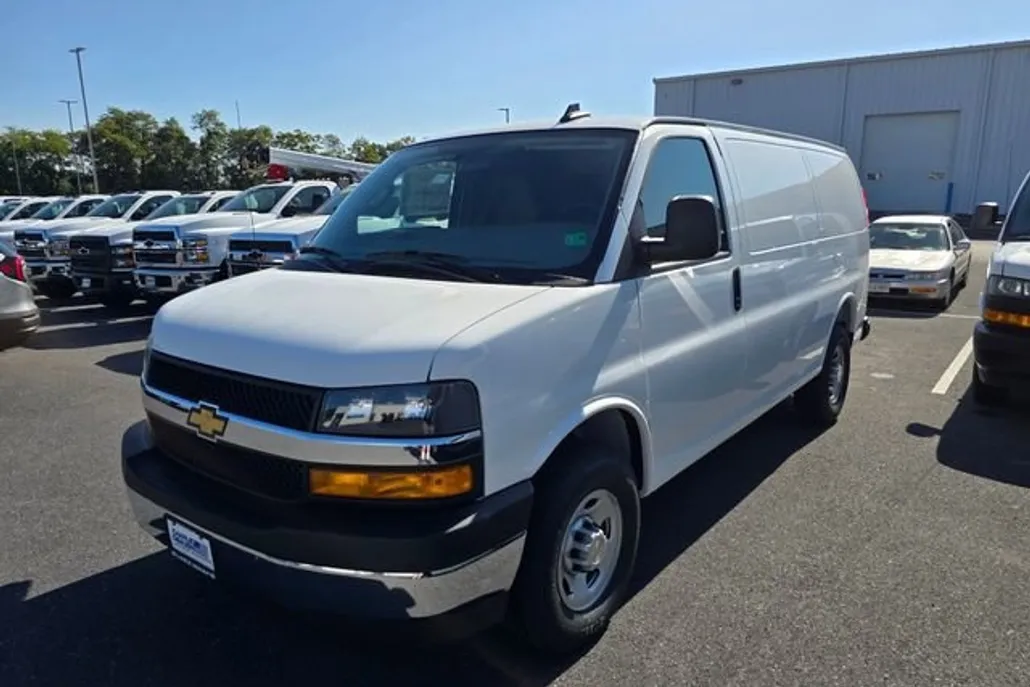 2025 Chevrolet Express 2500 Work Van photo 1