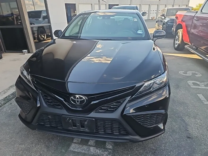 2024 Toyota Camry SE photo 1