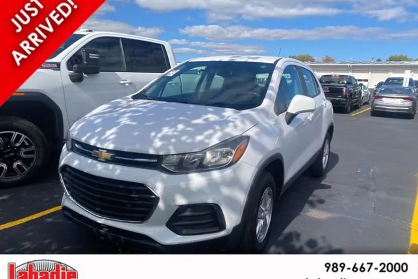 2018 Chevrolet Trax LS photo 1