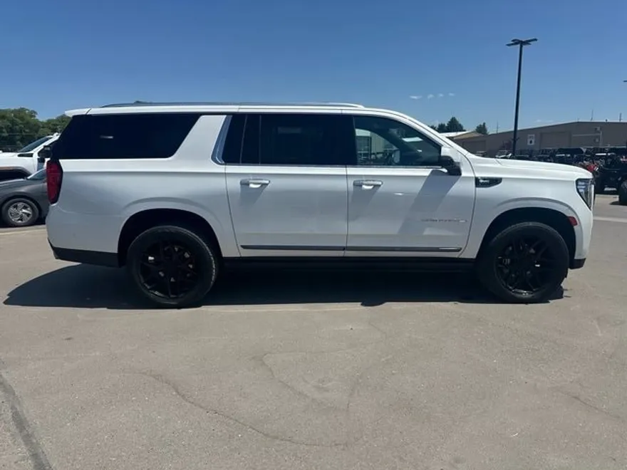 2023 Gmc Yukon XL Denali Ultimate photo 1