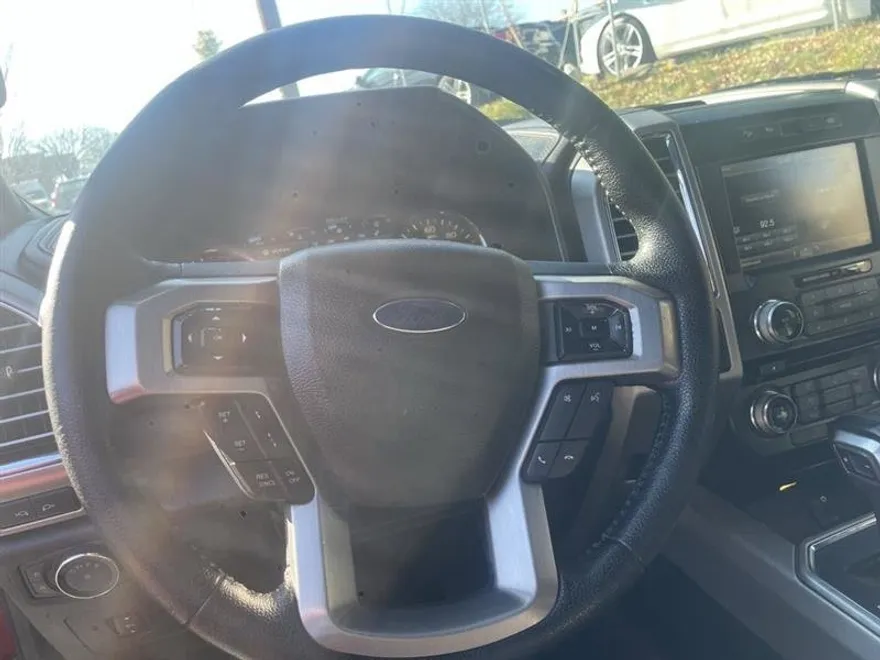 2015 Ford F-150 Platinum photo 12