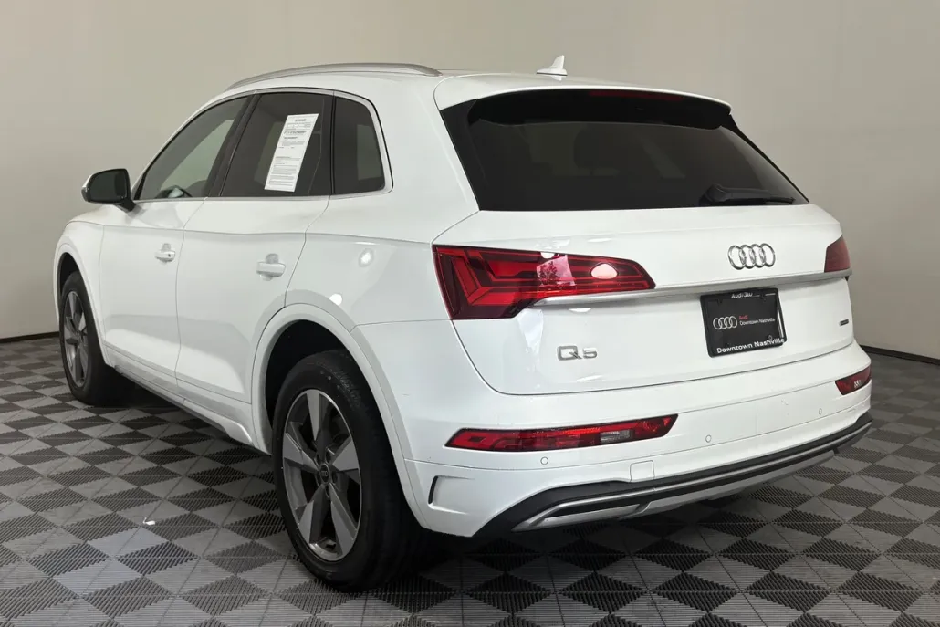 2023 Audi Q5 Premium 40 TFSI photo 1