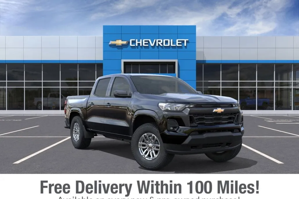 2024 Chevrolet Colorado LT photo 1