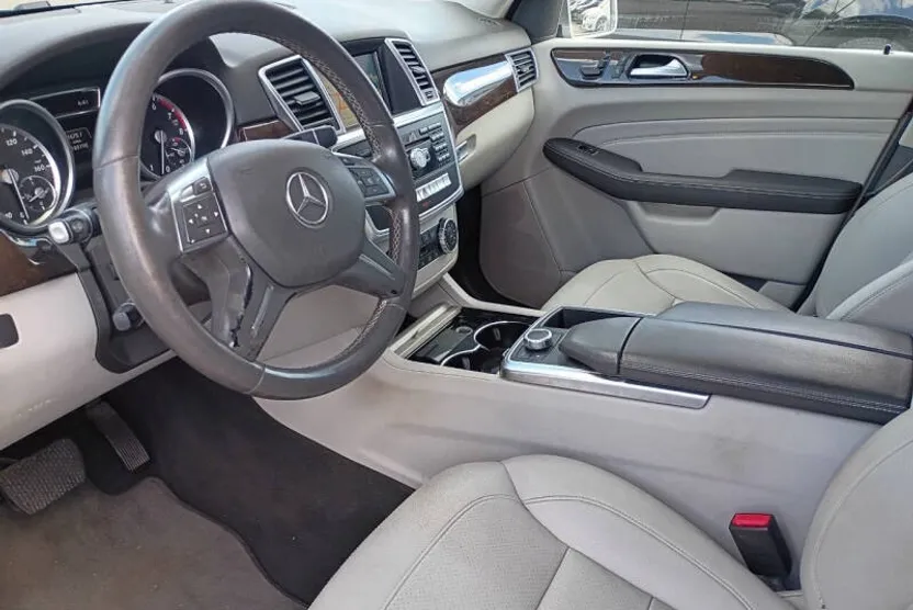 2015 Mercedes Benz ML 350 4MATIC photo 1