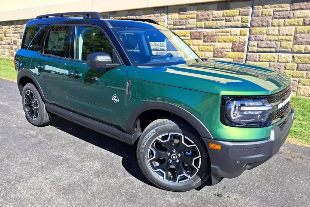 2025 Ford Bronco Sport Outer Banks photo 1