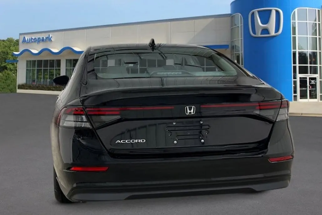 2025 Honda Accord LX photo 1