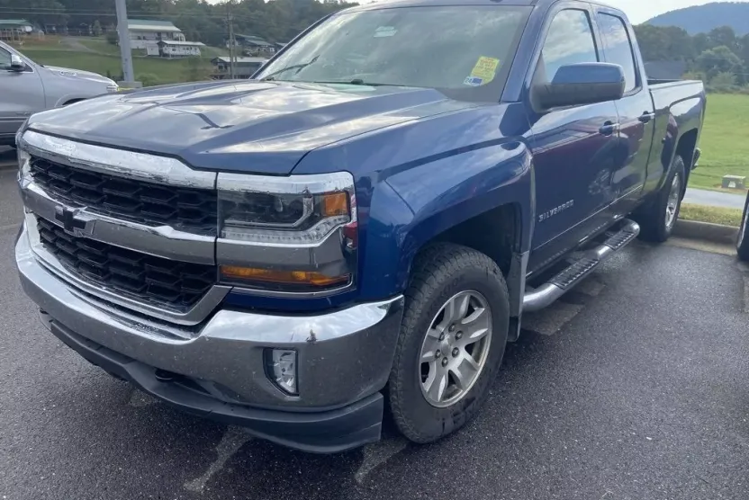 2018 Chevrolet Silverado 1500 LT1 photo 1