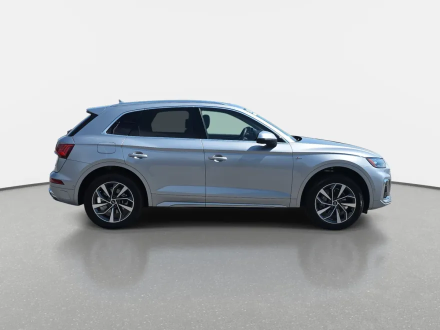 2023 Audi Q5 S line Premium Prestige photo 1