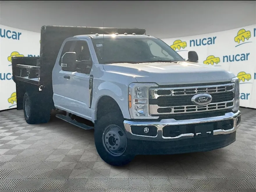 2025 Ford F-350 photo 1