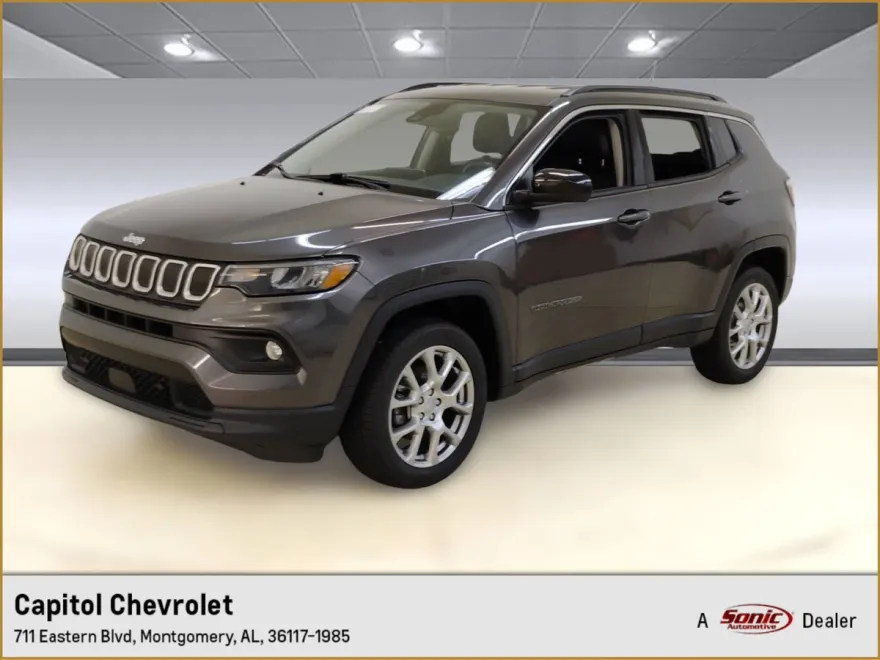 2022 Jeep Compass Latitude Lux photo 1