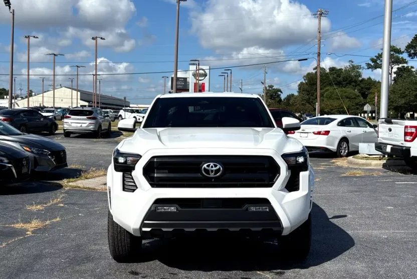 2024 Toyota Tacoma SR5 photo 1
