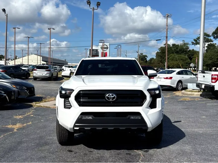 2024 Toyota Tacoma SR5 photo 1