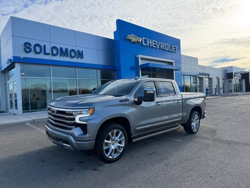 2024 Chevrolet Silverado 1500 High Country photo 1