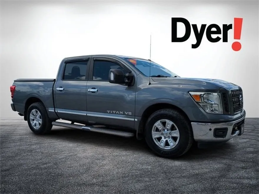 2019 Nissan Titan SV photo 1