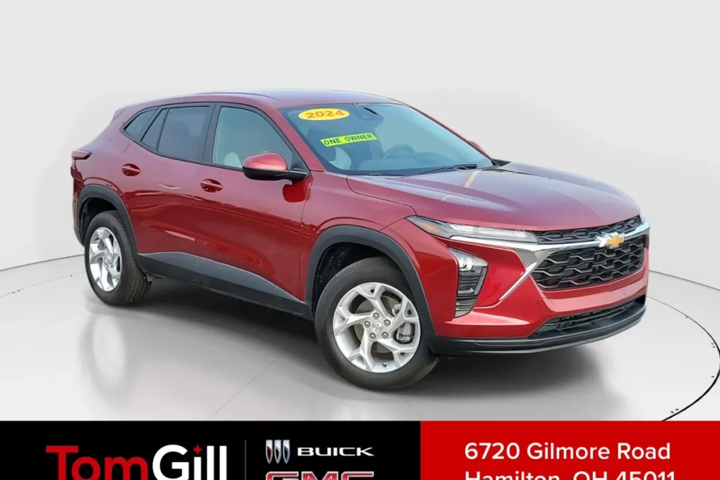 2024 Chevrolet Trax LS photo 1