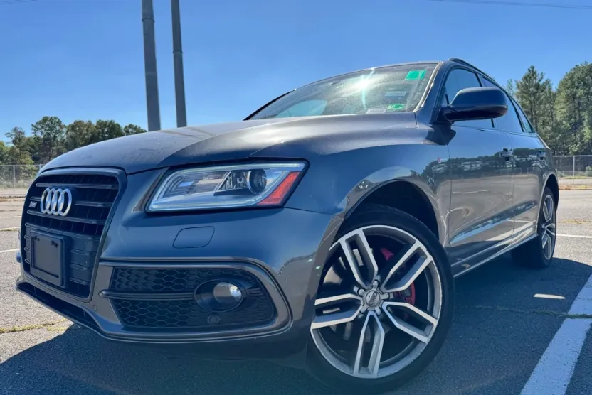 2016 Audi SQ5 Prestige photo 1