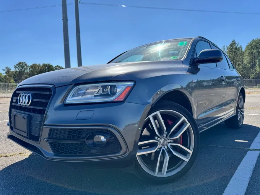 2016 Audi SQ5 Prestige photo 1