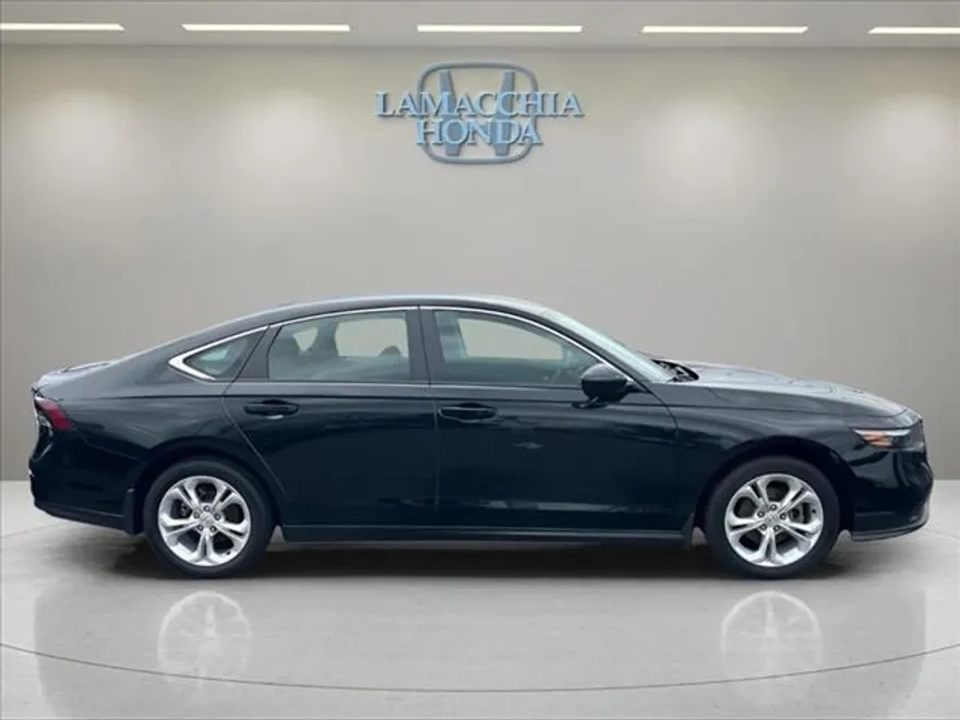 2023 Honda Accord LX photo 1