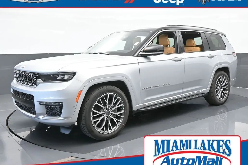 2024 Jeep Grand Cherokee L Summit photo 1