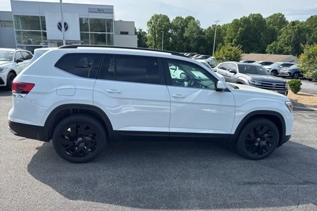 2025 Volkswagen Atlas SE Technology photo 1