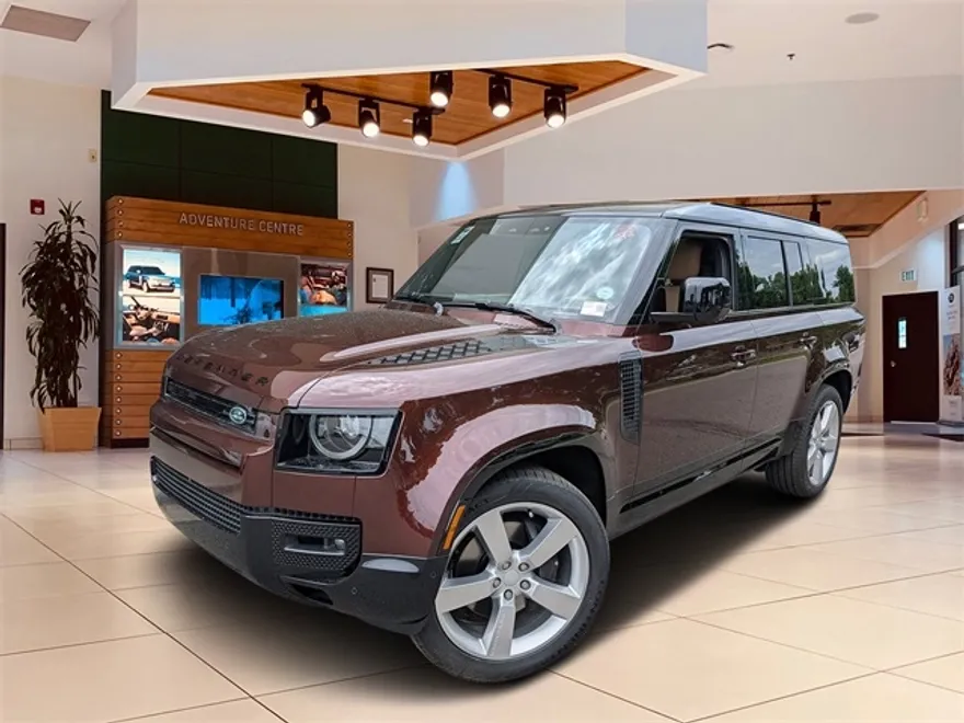 2025 Land Rover Defender 130 X-Dynamic SE photo 1