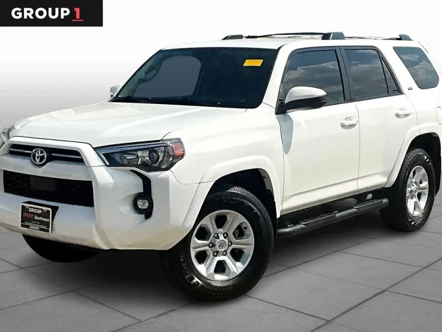 2023 Toyota 4Runner SR5 photo 1
