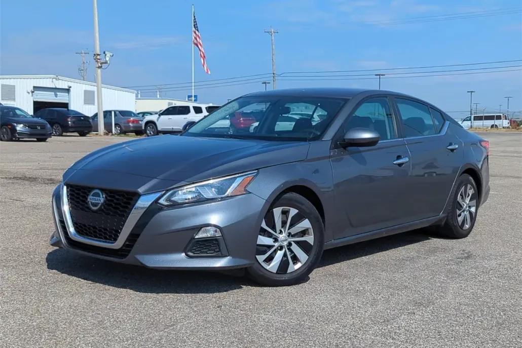 2020 Nissan Altima 2.5 S photo 1